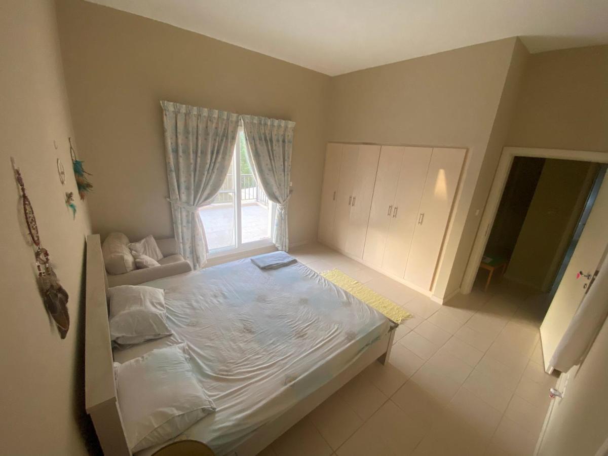 Spacious 4-Bedroom Villa, Children Friendly ดูไบ ภายนอก รูปภาพ
